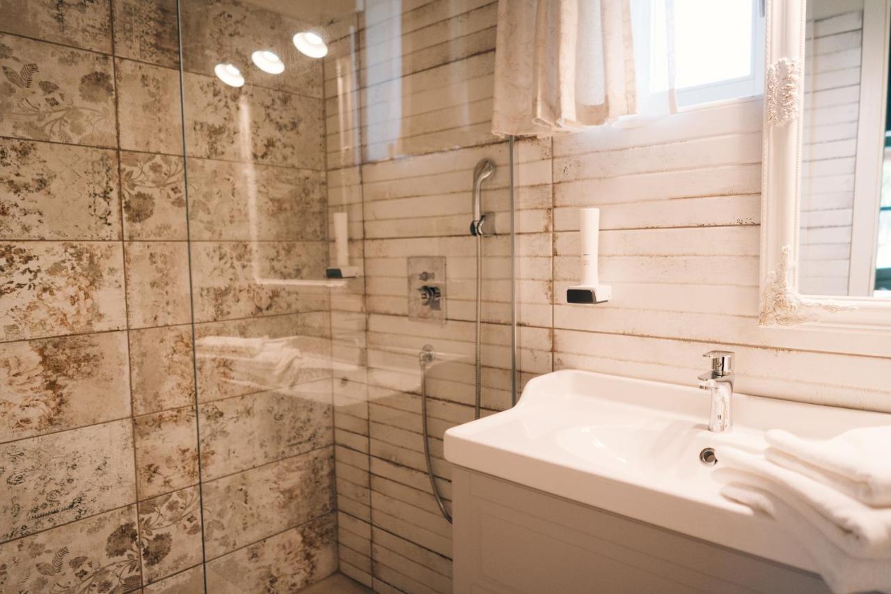 Pajta Apartman Es Vendeghaz Tata Exterior foto